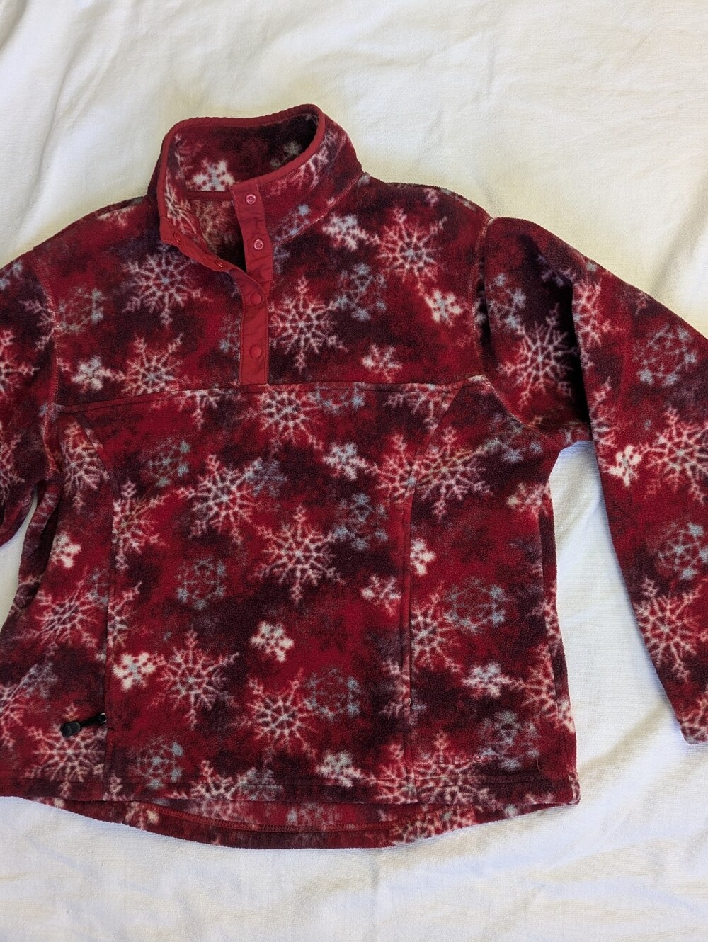 Women's Size Medium Snowflake Pullover Fleece